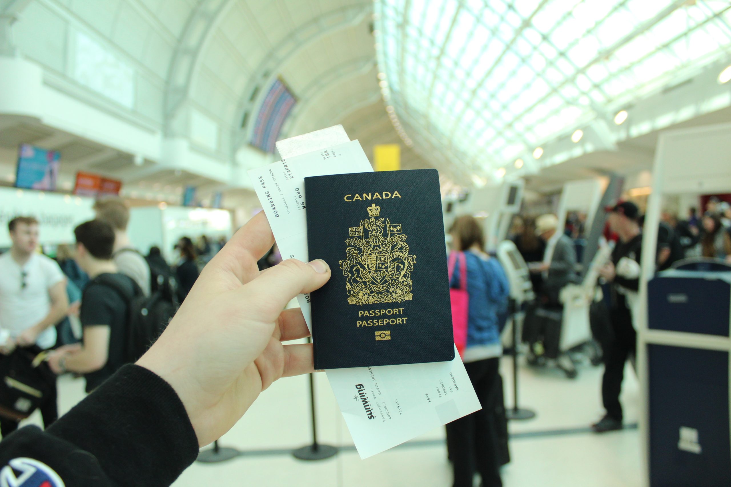 Beware! Never sign your child’s Canadian Passport